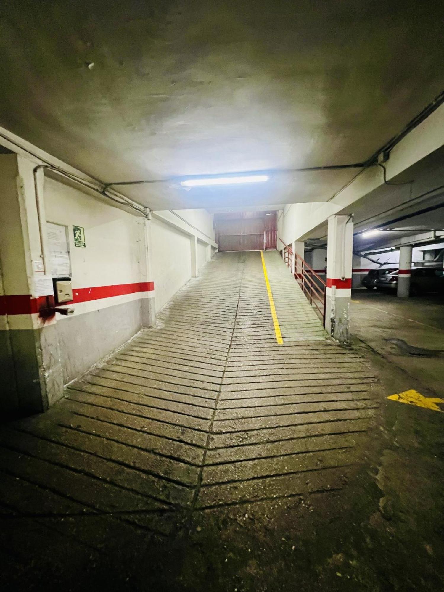 A Orillas Del Pilar Con Parking Zaragoza Dış mekan fotoğraf