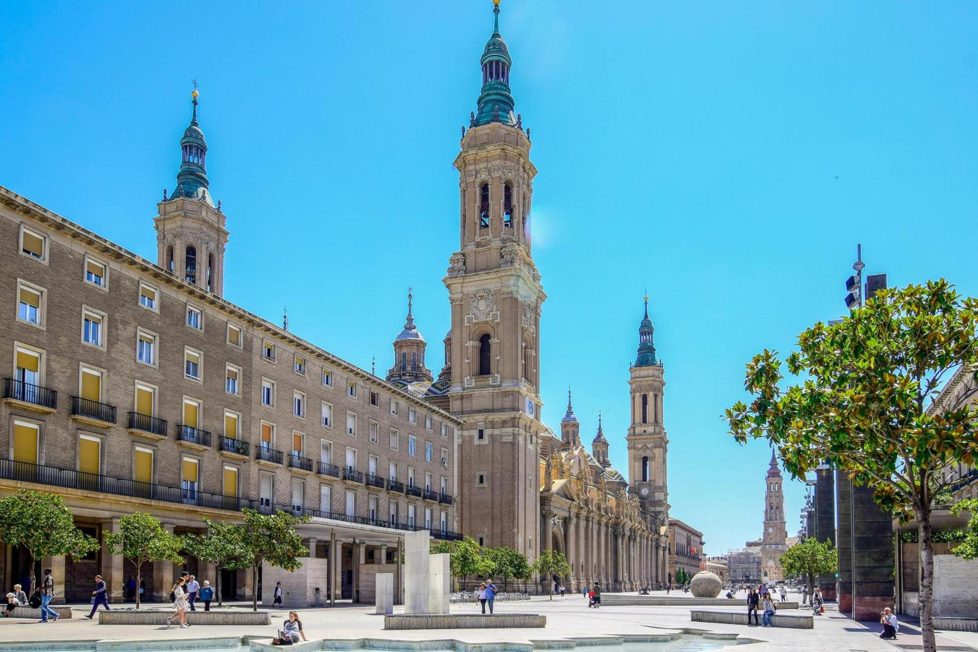 A Orillas Del Pilar Con Parking Zaragoza Dış mekan fotoğraf